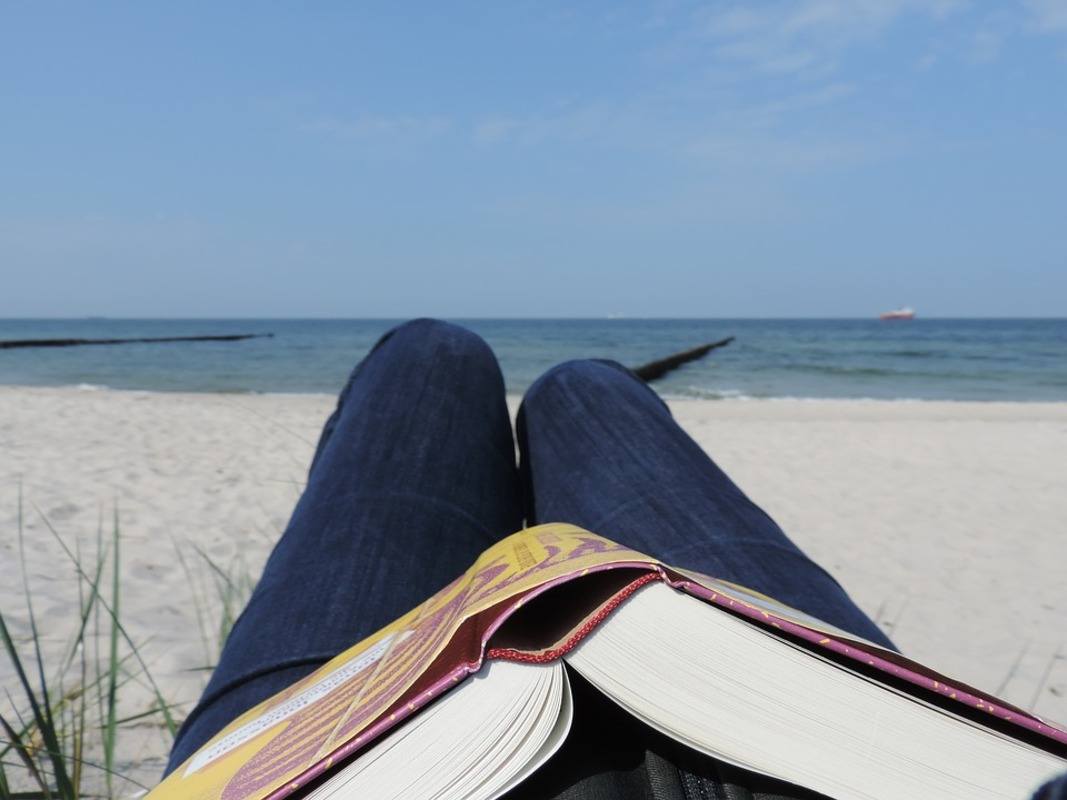Top 6 summer beach reads
