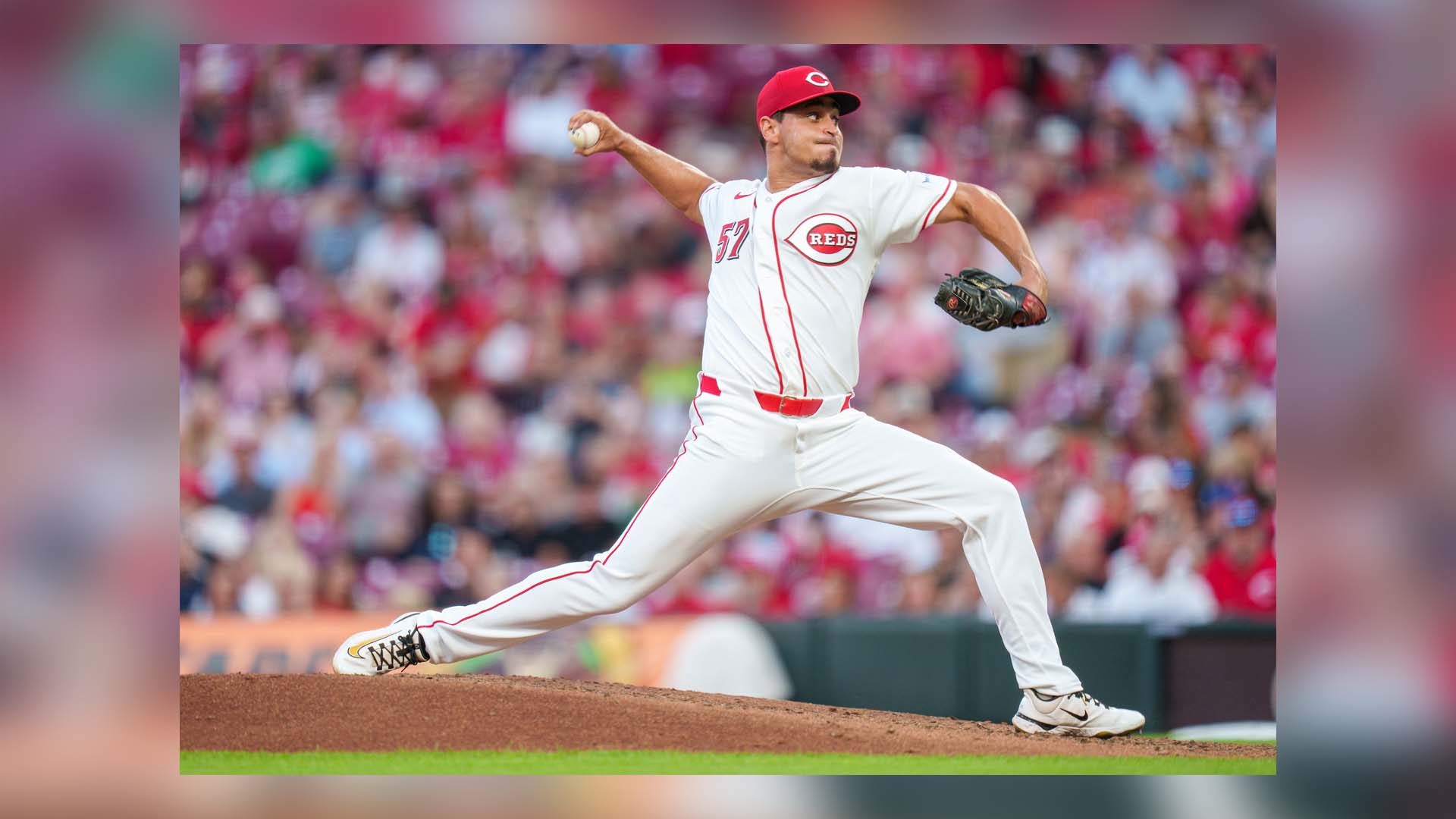 Roadrunner joins the Cincinnati Reds